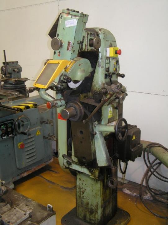 Robôs industriais-16